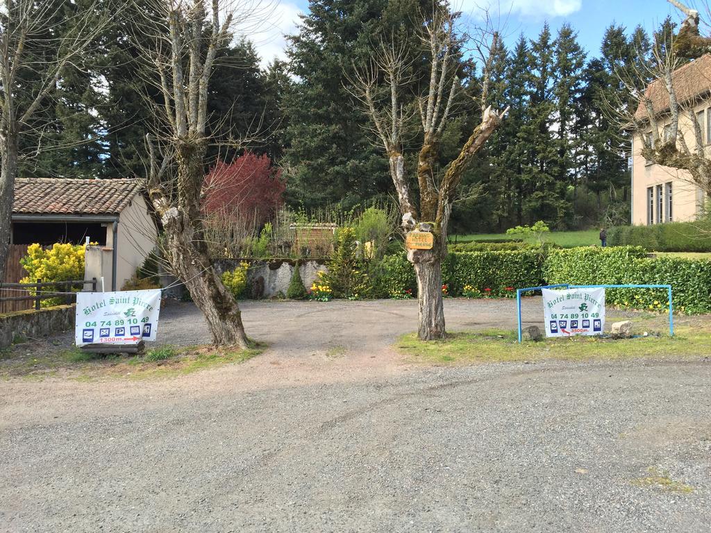 Hotel Saint Pierre Les Sauvages  ภายนอก รูปภาพ