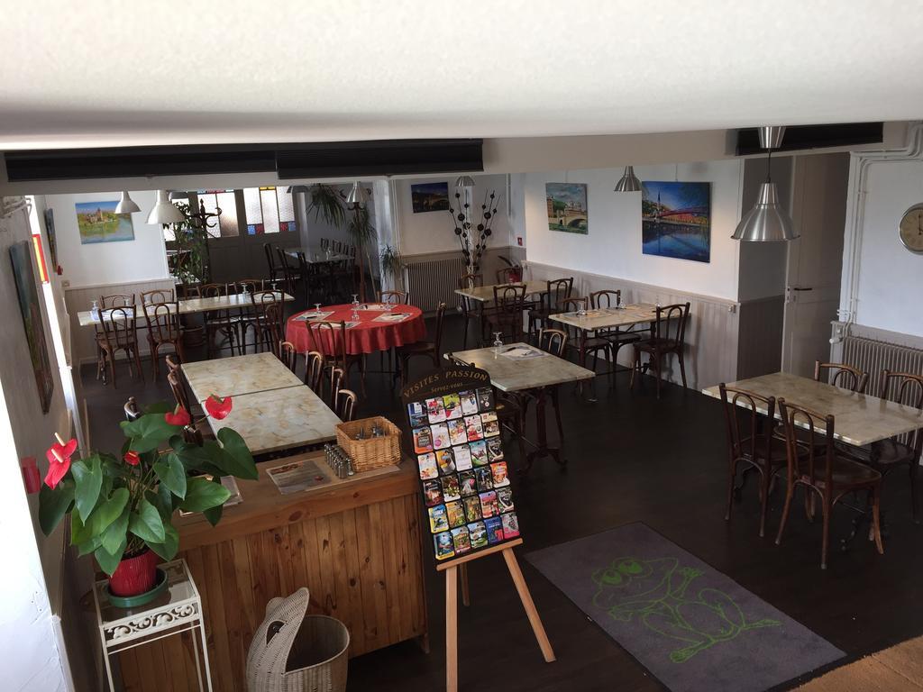 Hotel Saint Pierre Les Sauvages  ภายนอก รูปภาพ