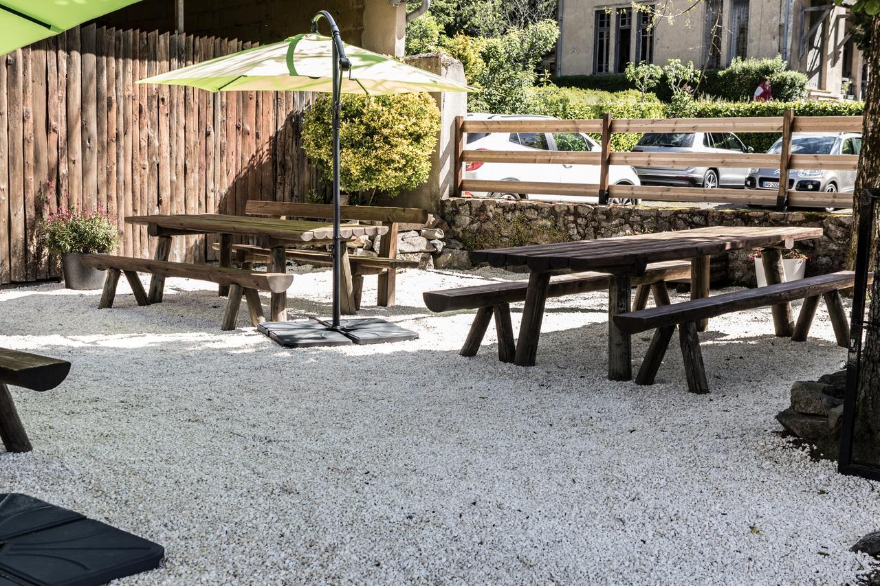 Hotel Saint Pierre Les Sauvages  ภายนอก รูปภาพ